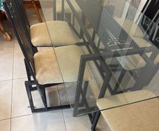 Glass table and 6 Chairs