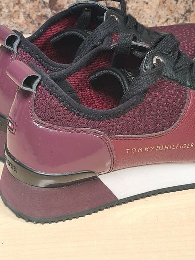 Women's Tommy Hilfiger City Iconic Knitted Trainers  Runners Purple Burgundy Size Uk 5 Eu 38