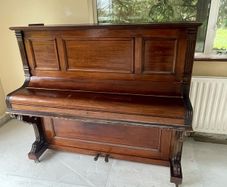 Antique piano