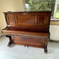 Antique piano