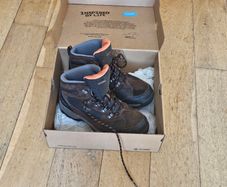 Hiking Boots Hi-Tec WP EU42 UK8