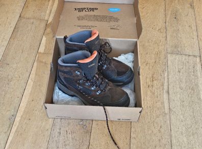 Hiking Boots Hi-Tec WP EU42 UK8