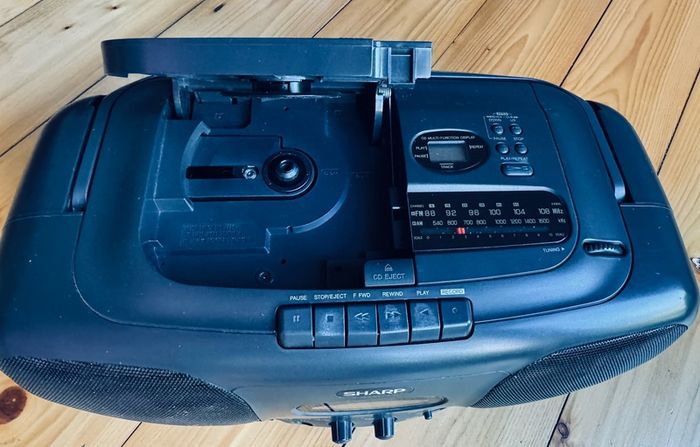Stereo Radio Cassette Recorder & compact disc player