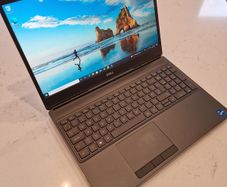 Dell Precision 7560 laptop