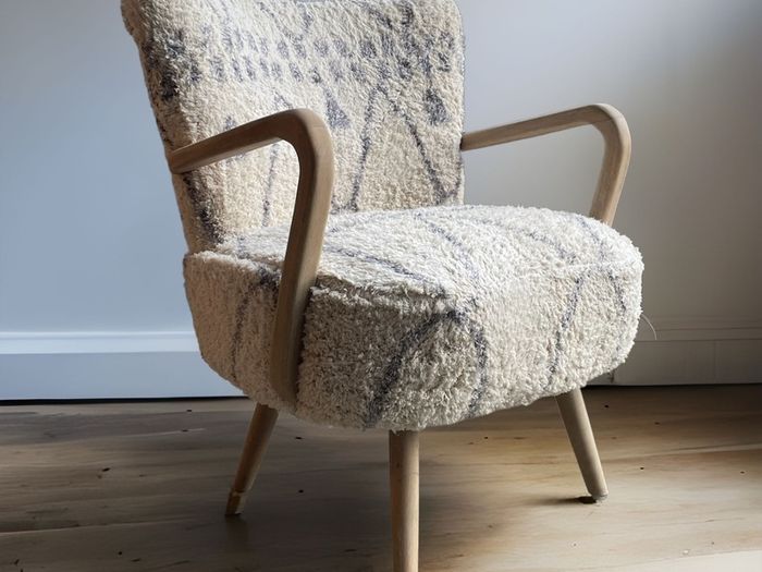 Armchair Beibel Rug covered , Natural Finish