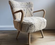 Armchair Beibel Rug covered , Natural Finish