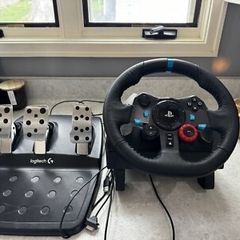 Logitech G29 Steering Wheel, Pedals, PlaySeat Frame