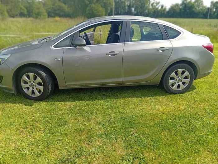 2016 Opel Astra  NCT 8/27