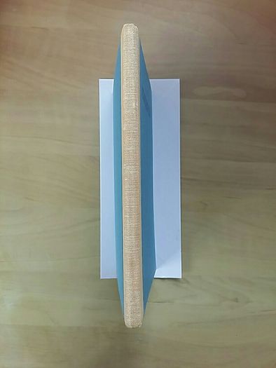 Poetry and Ireland. Essays by W.B. Yeats and Lionel Johnson. Dublin: Cuala Press, 1974