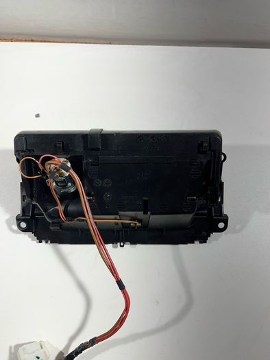 Bmw 1 3 Series E87 E90 E91 E92 E93 Centre Console Ashtray And Lighter 7078571. A3l2b611g