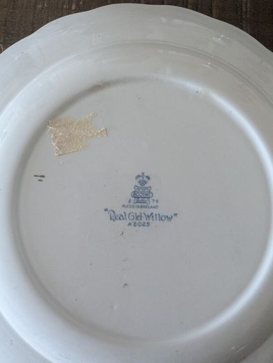 Small decorative plate