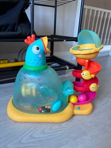 Battat Musical Chicken Ball Popper