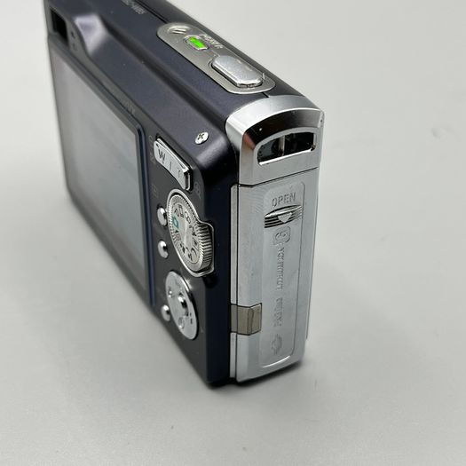 Sony Cybershot DSC-W85 7.2MP Digital Camera - Black - Full Kit - Tested