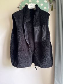 Uniqlo Windproof Fluffy Fleece Vest - Men's Size L - Black
