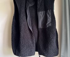 Uniqlo Windproof Fluffy Fleece Vest - Men's Size L - Black