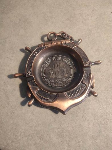 New York City Ashtray Statue of Liberty, World Trade Center, Empire State metal and copper effect could used as wall hanging decor. is 6 inches