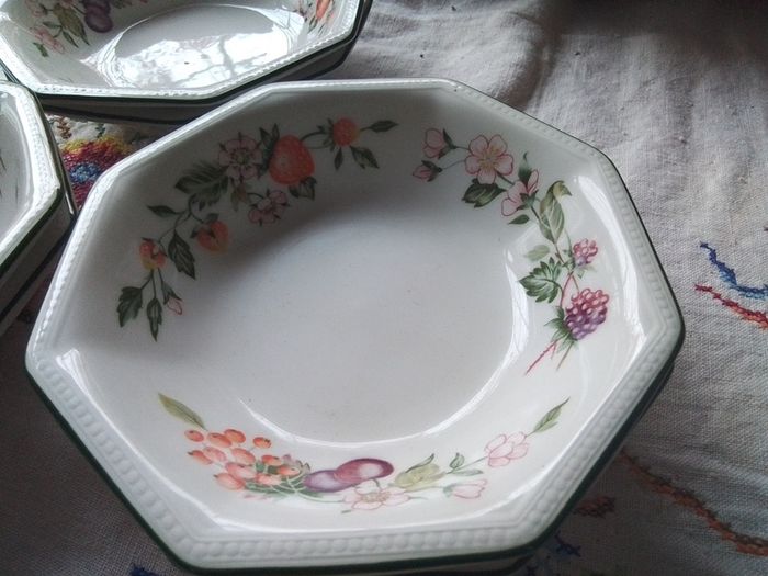 Six Small Fruit Bowls Johnson Bros