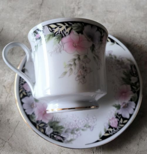 Set of Vintage Floral Porcelain Tea Cups and Saucers