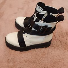 ugg boots size 3