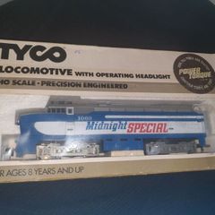 Vintage Tyco Midnight Special Dieisel Locomotive #1060