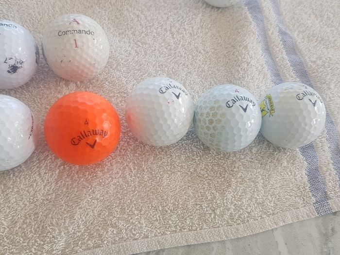 golf ball and tees