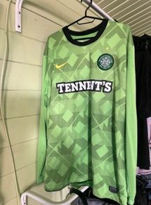 Celtic Nike 2010/2011 jersey together or separately