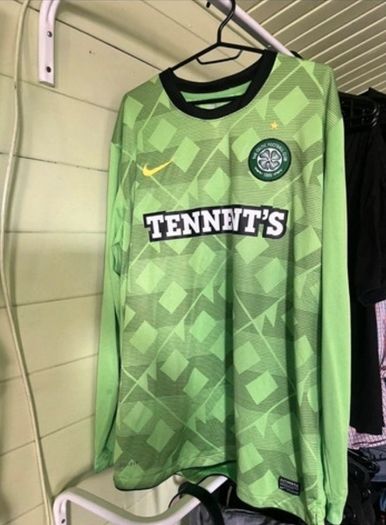 Celtic Nike 2010/2011 jersey together or separately