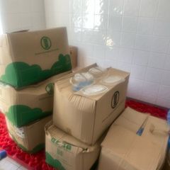 Salad containers