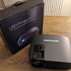 GooDee LED Projector