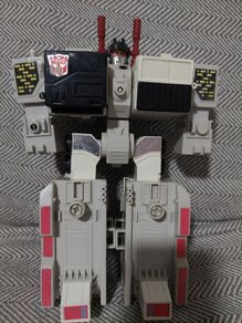 Transformer G1 Metroplex