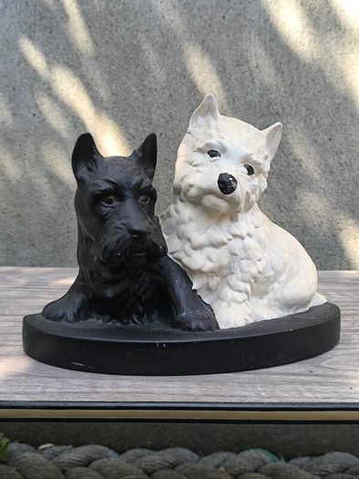 Vintage Brentleigh Ware "Black & White" Whisky Advertising Figure