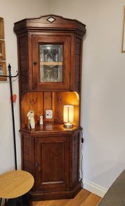 Tall corner unit