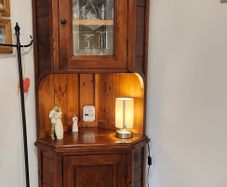 Tall corner unit