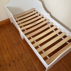 FREE! Kids bed frame