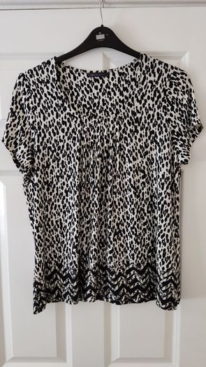 M and S Dressy Top size 16