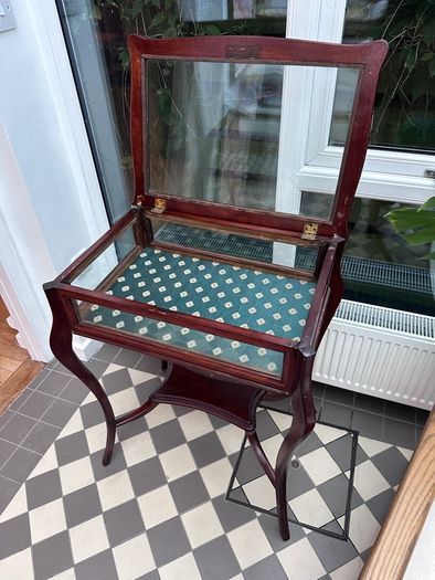 Antique vitrine table