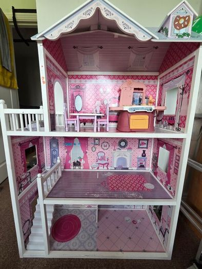 Doll house