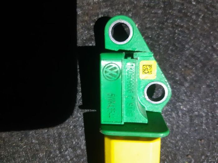 Audi A4 B8 A6 A5 A3 2008-2015 Crash Impact Sensor 2 Pcs