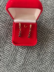 9 Carat Yellow Gold Garnet Earrings