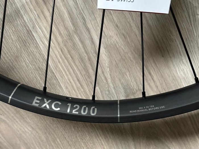 Dt Swiss EXC1200 classic 27.5 carbon front wheel