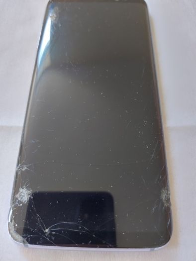 Samsung Galaxy S8 (SM-G950F), for parts or repair, not powering on