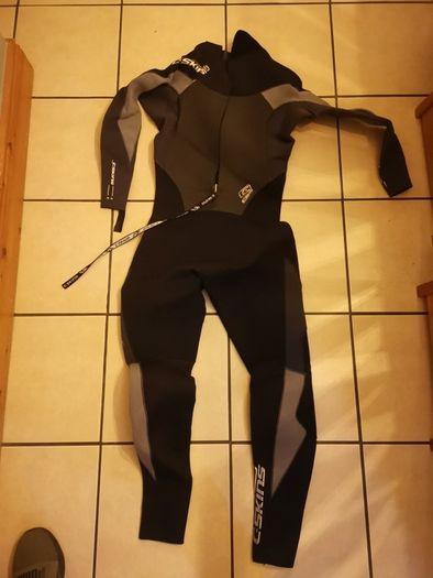 Wetsuit