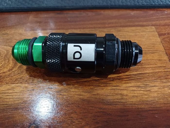 radium dry break coupler