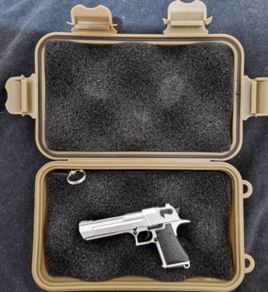 1/4 scale model, desert eagle in hardshell case.