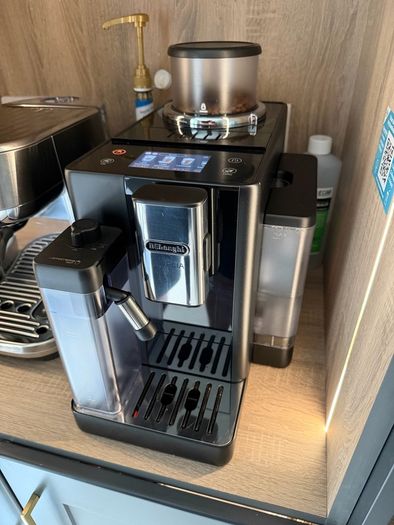 Delonghi Rivelia Coffee Machine