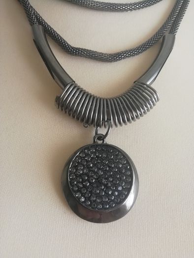 Saloos 3 layered Statement Necklace New With Tags