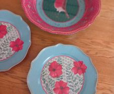 Brand New Carolyn Donnelly Serving Bowl and Plates Set