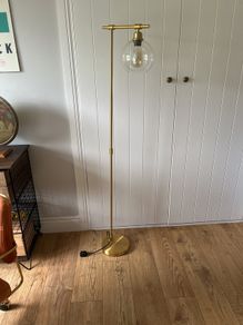 Lamp standing