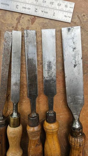 8 chisels