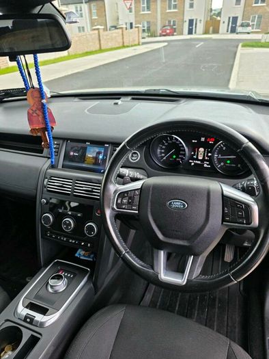 Land rover discovery sport